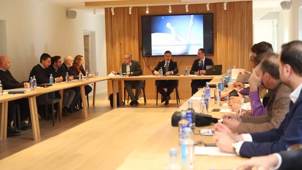 Primera reunión de la Mesa de la Estrategia de dinamización del sector lácteo gallego