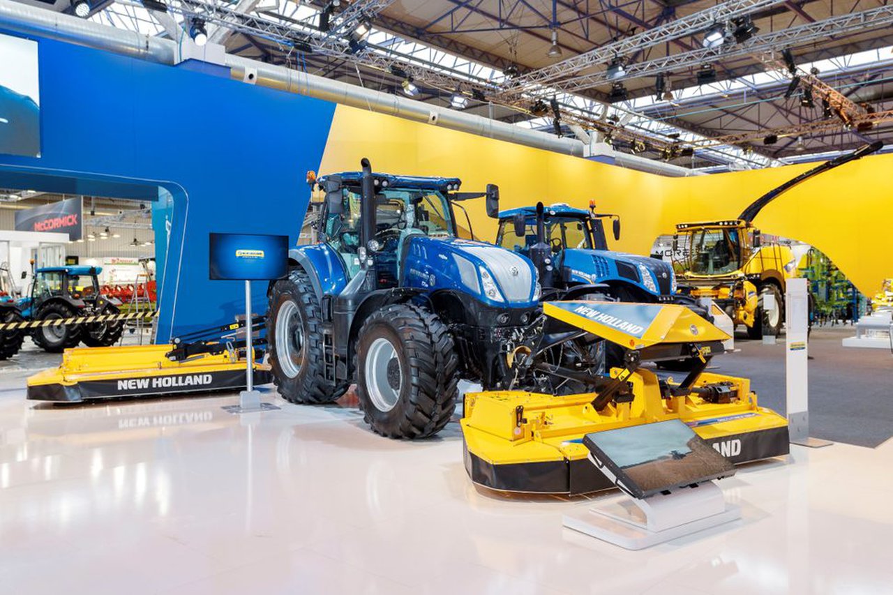 Presentación de la nueva línea de aperos de New Holland en FIMA