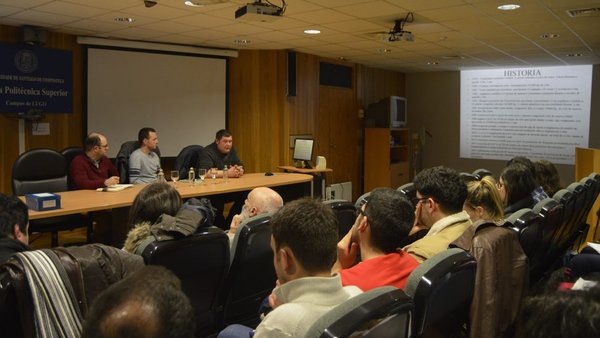 La mesa redonda “¡Aterra!: Tu futuro en el agro”, celebrada en la EPS de Lugo, ya en vídeo