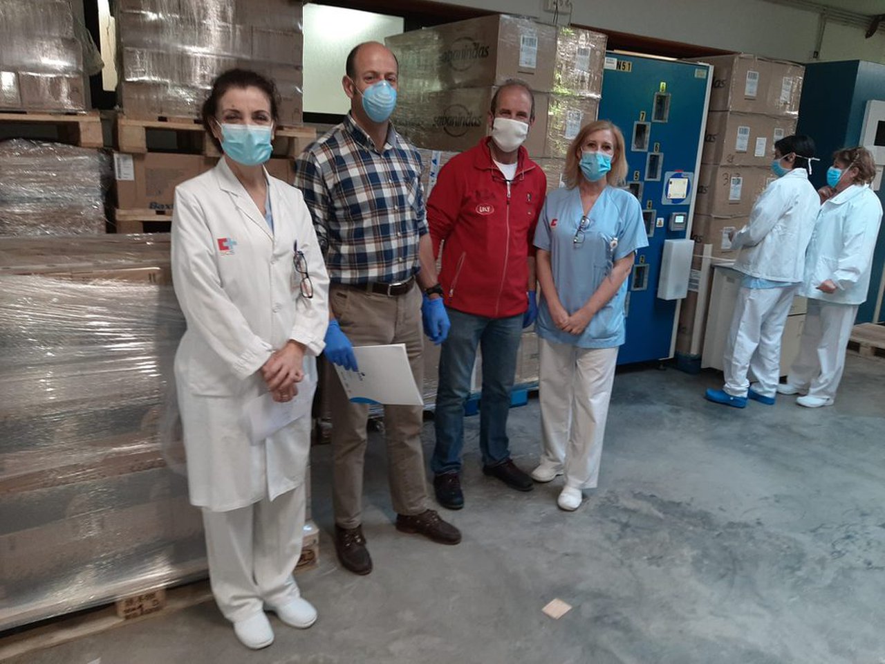2.800 kilos de material sanitario, primera entrega de la campaña solidaria del sector agrario de Cantabria