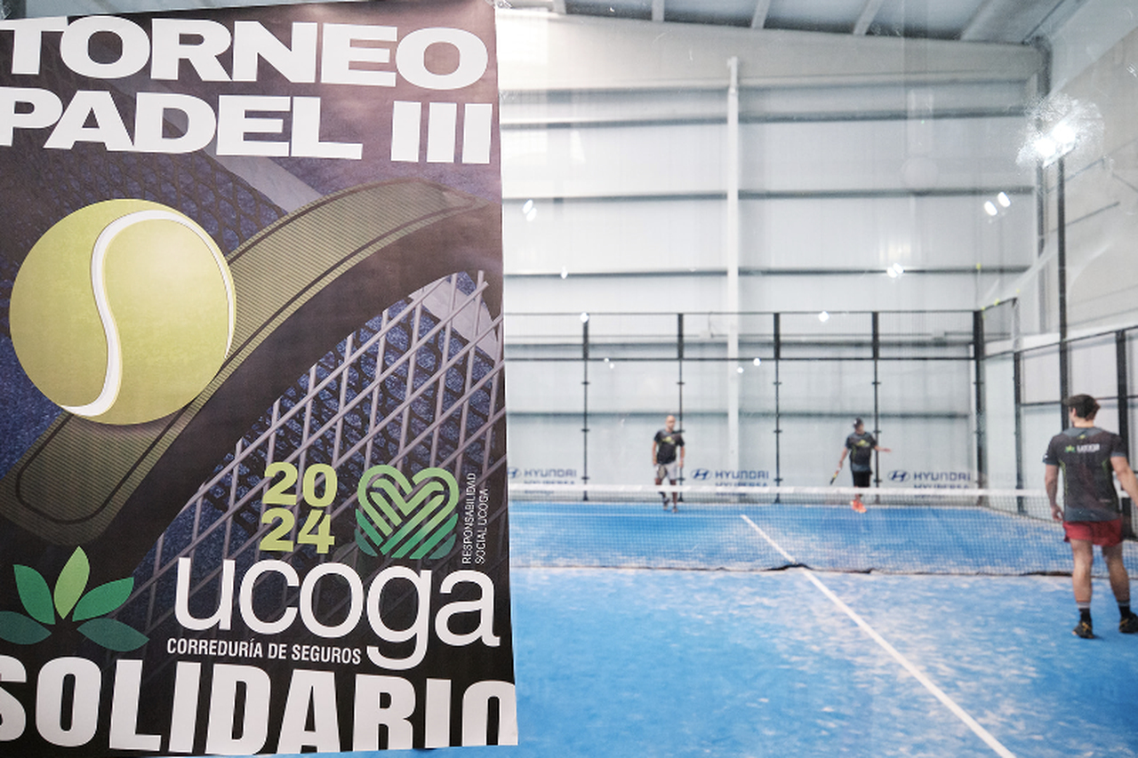 El Torneo Solidario de Pádel Ucoga se consolida con una donación de 8.000 kg de alimentos