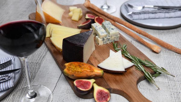 Ganaderos, cooperativas y fabricantes animan a consumir productos de origen nacional en el Día Mundial del Queso