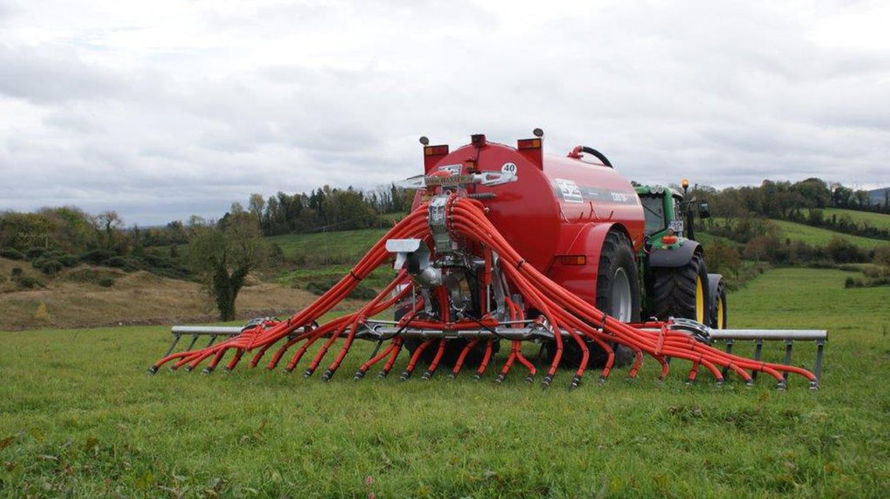 Unha vintena de cooperativas galegas recibiron este ano axudas para o uso de maquinaria agrícola en réxime asociativo