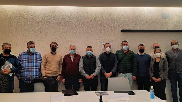 Agentes del sector lácteo se reúnen en Lugo para diseñar la hoja de ruta de su digitalización a través del proyecto HIBA