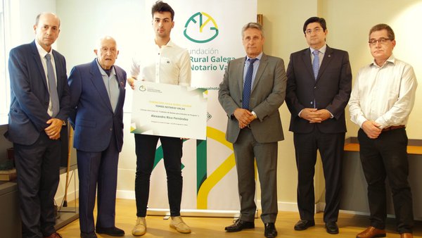 La Fundación Caixa Rural Galega Tomás Notario Vacas entrega su primera beca