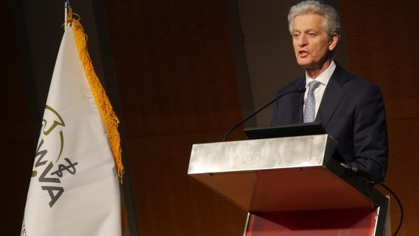 Juan Ramón Alaix, CEO de Zoetis, inaugura o Congreso Mundial de Veterinaria en Barcelona