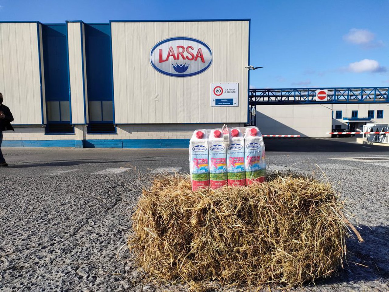 Las marcas de Lactalis y Capsa serán retiradas este fin de semana de ciertos supermercados gallegos