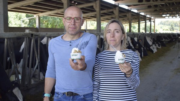 La leche fresca recién ordeñada, clave en la fórmula secreta de los helados Xeou!
