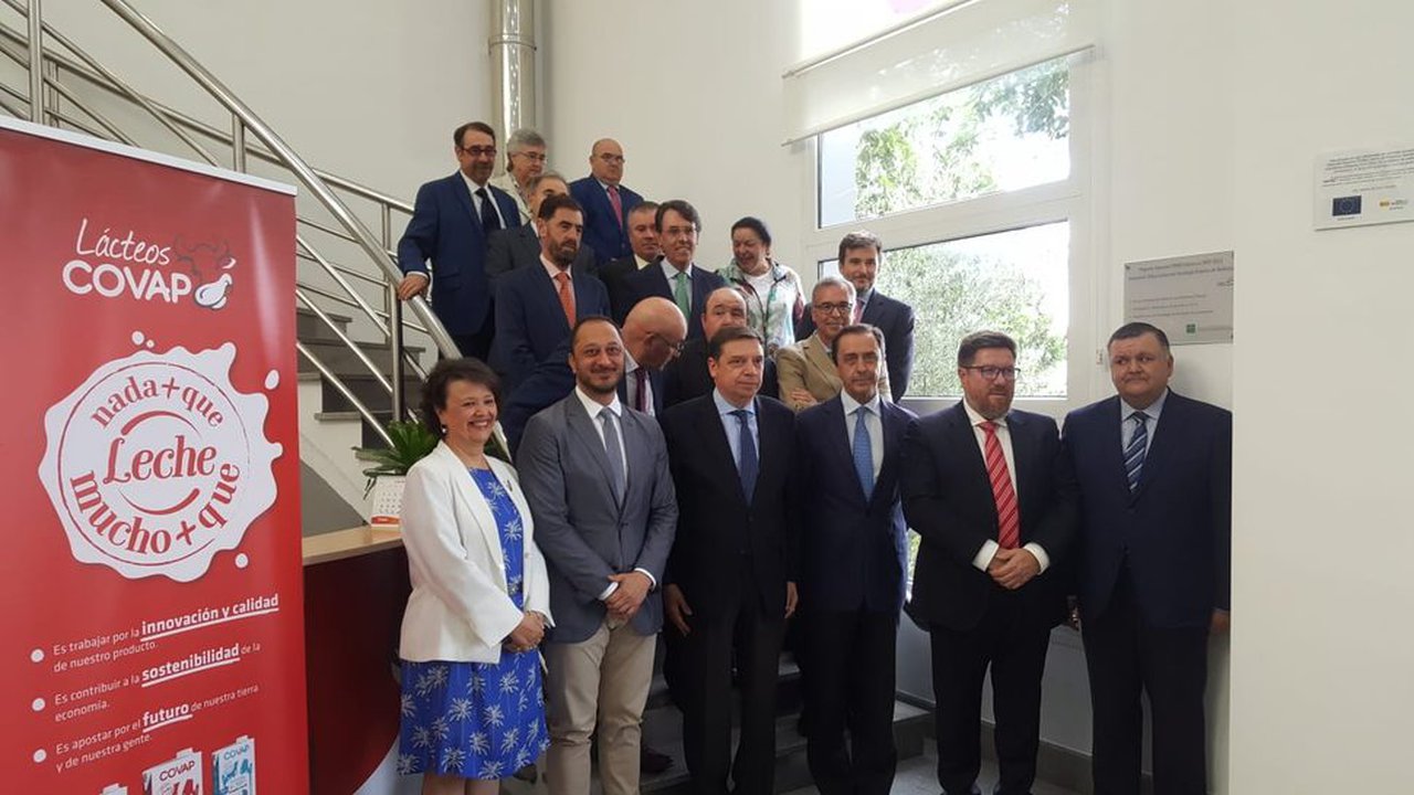 El ministro de Agricultura, Luis Planas, visita la COVAP