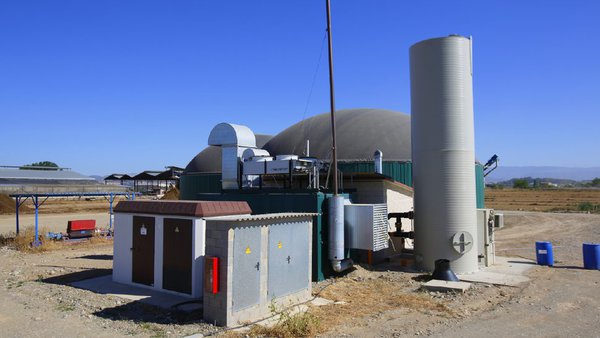 Torre Santamaría convértese na primeira granxa de leite capaz de converter a totalidade dos seus residuos orgánicos en enerxía