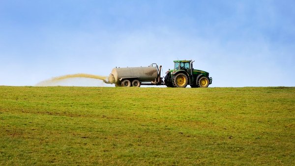 Decreto purines: Galicia prohíbe la aplicación con sistemas de cañón
