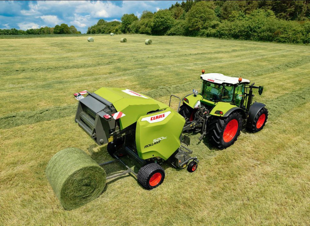 Claas presenta a súa nova Rollant 520