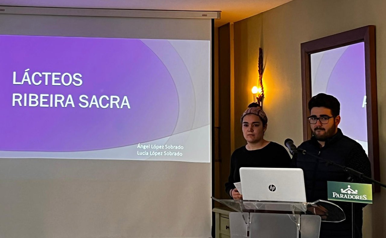 Los hermanos Lucía y Ángel López, en la presentación de su proyecto