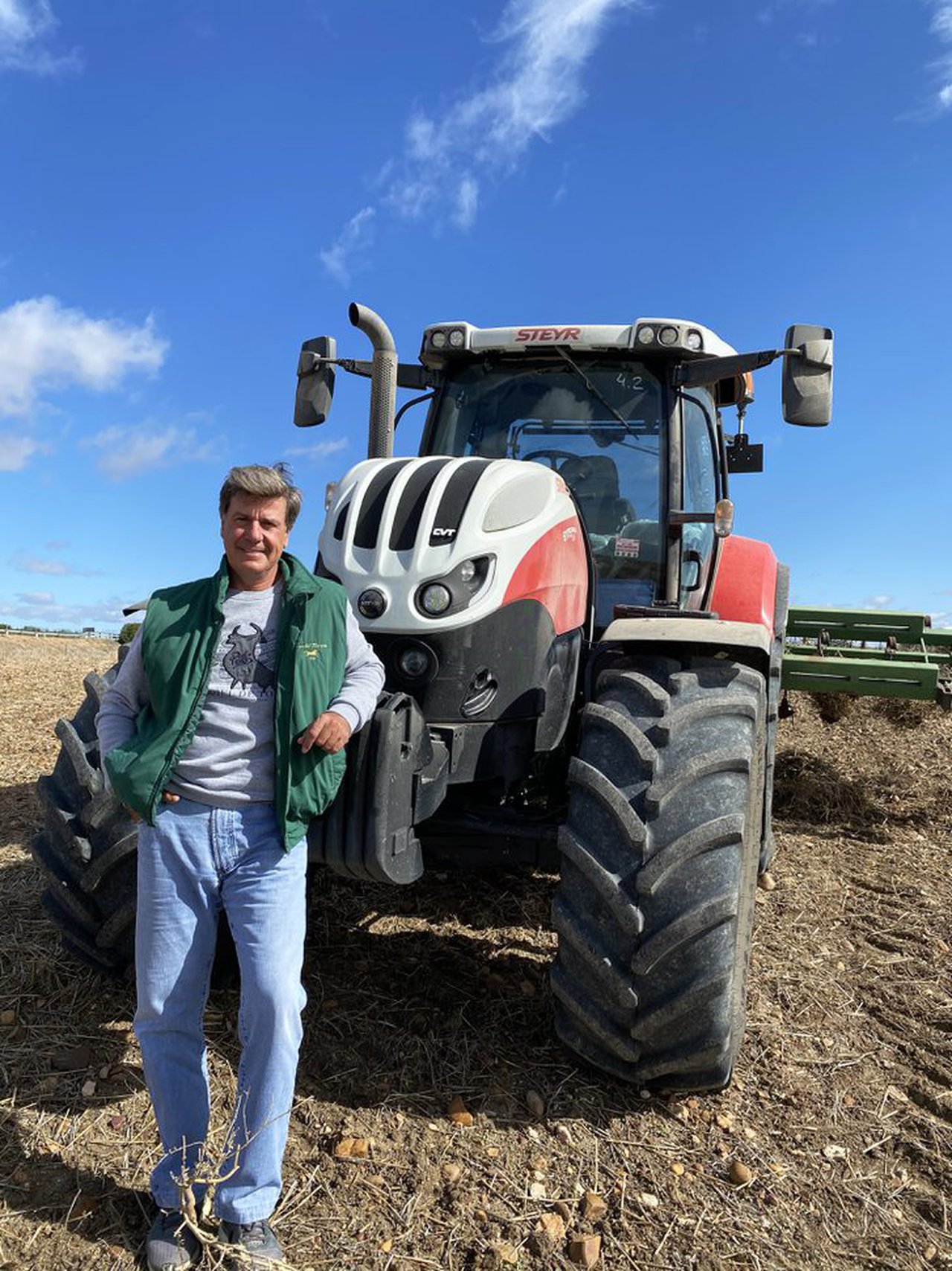 Farming Agrícola entrega el primer STEYR Impuls CVT a una empresa de Cayetano Martínez de Irujo