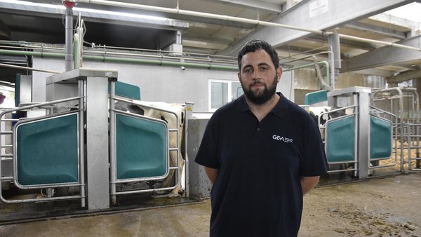 A robotización do muxido con GEA impulsa a produción e mellora os horarios da Granxa Bruzos