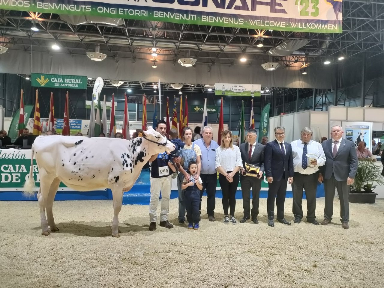 El premio de gran campeona de terneras y novillas nacional fue para Venturo Happen Rosani