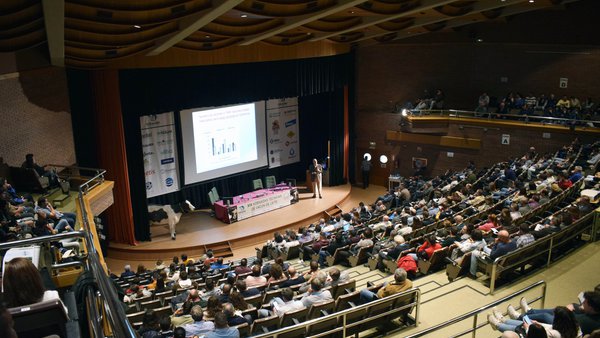 Las Jornadas Técnicas de Seragro vuelven a llenar el auditorio de Veterinaria de Lugo