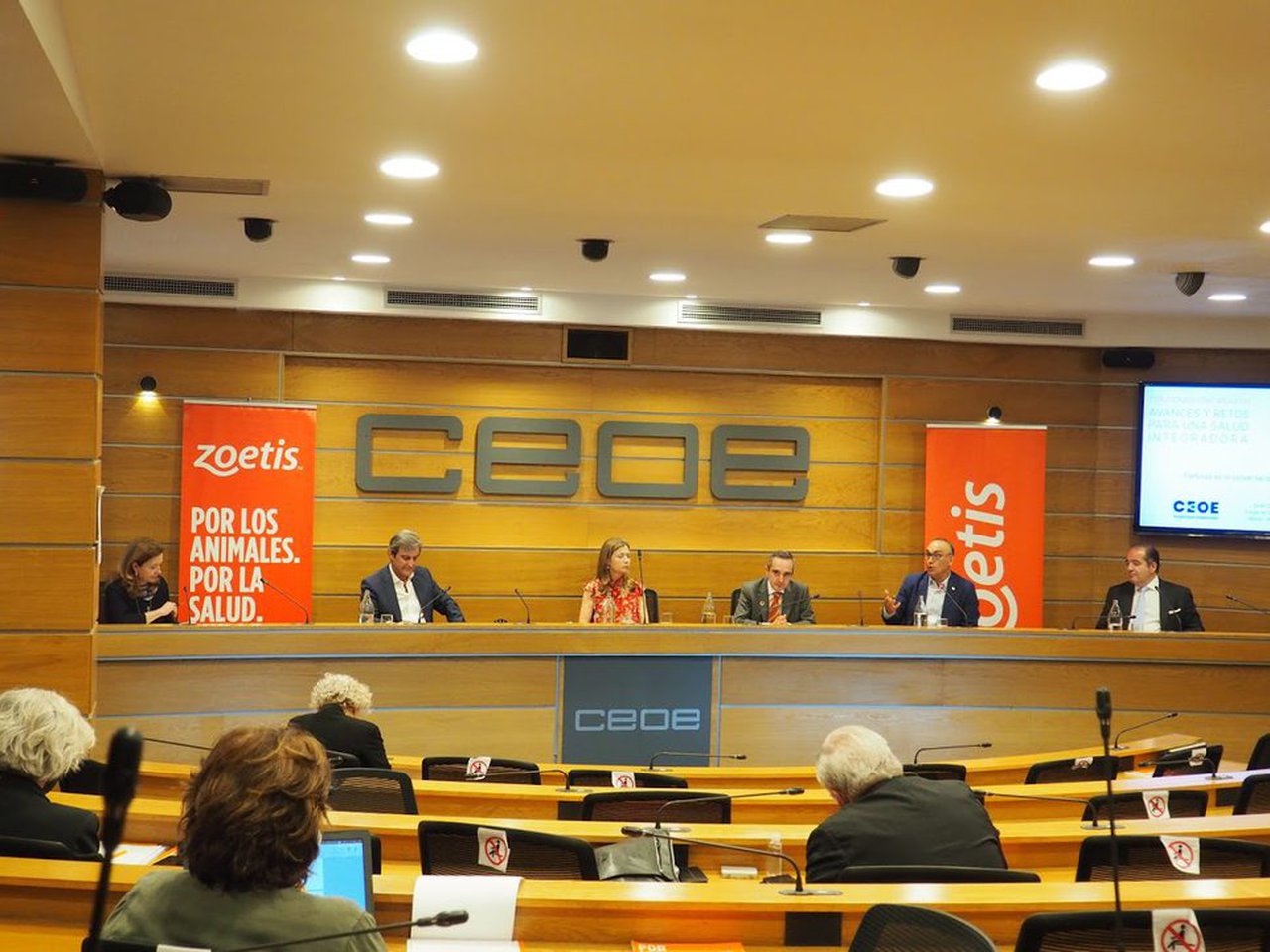 Zoetis congregó a unos 200 participantes en el coloquio sobre el One Health