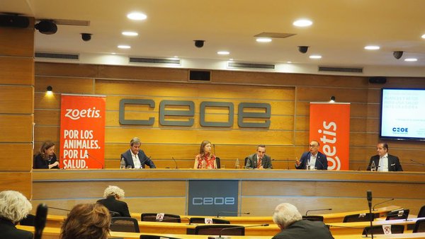 Zoetis congregó a unos 200 participantes en el coloquio sobre el One Health